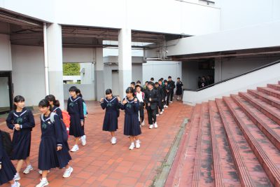 熊本県立大学 熊本県立美術館に中１が行ってきました 熊本県立八代中学校