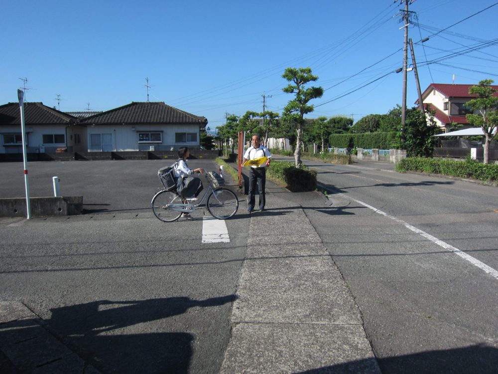 交差点 自転車 横断歩道 交通法規